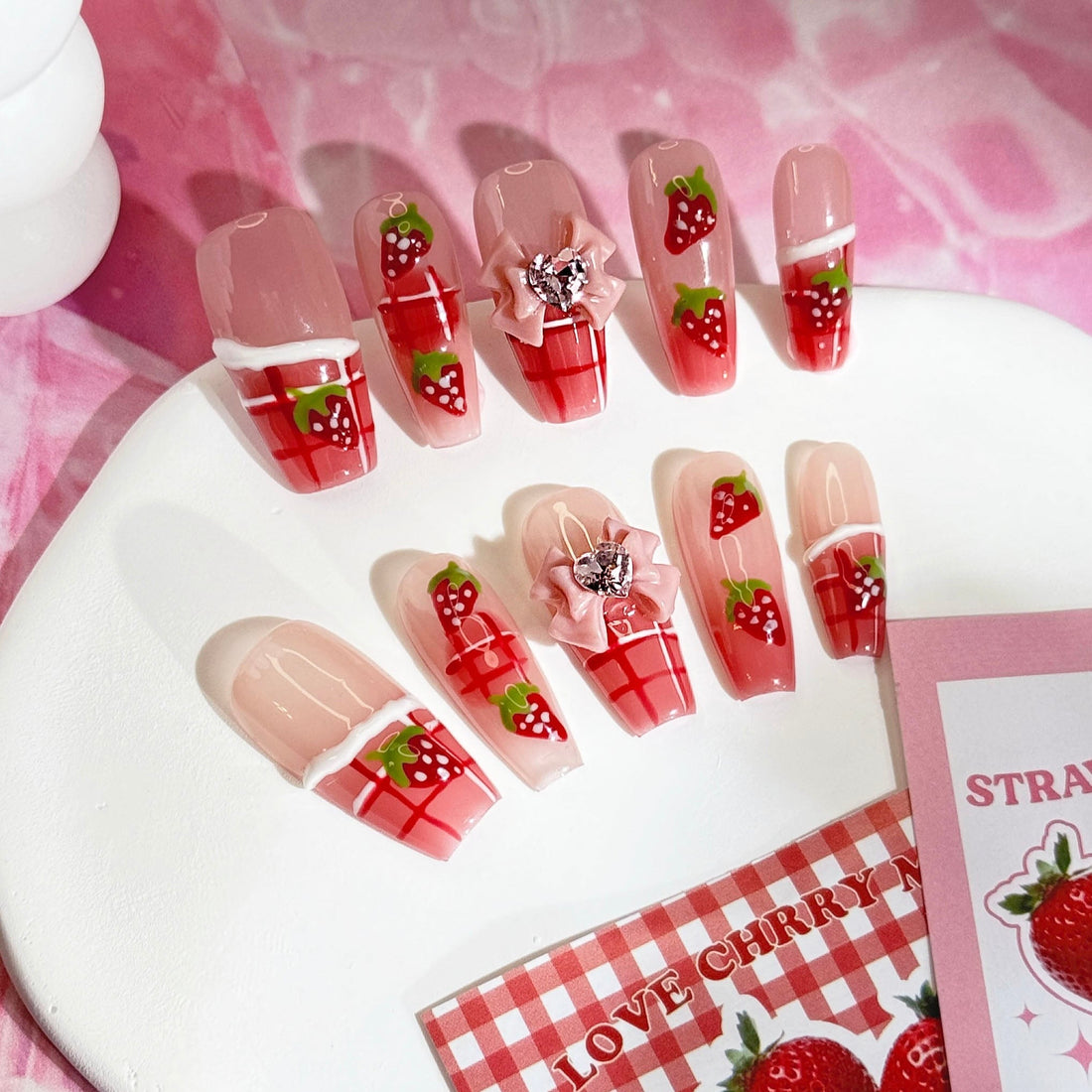 Strawberry Delight - Eclaire Studio